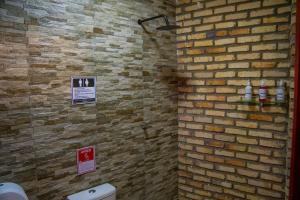 Koupelna v ubytování Club Santa Cruz + 18 fotografií