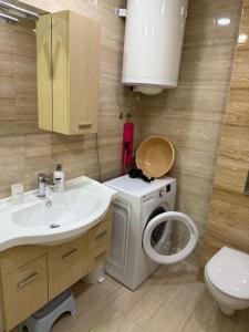 Ένα μπάνιο στο Apartman Dragić