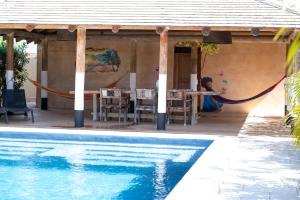 Bazén v ubytování Kura Kabana by Boutique Bonaire Unique Resorts nebo v jeho okolí