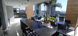 En generel udsigt til bjerge eller udsigt til bjerge taget fra lejligheden