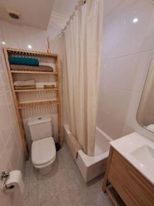 Phòng tắm tại Apartamento con 2 habitaciones