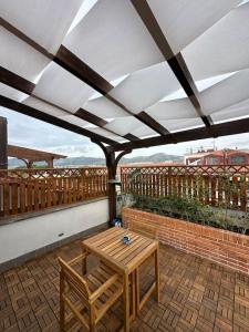 En balkon eller terrasse på Mirabella Loft + 12 billeder