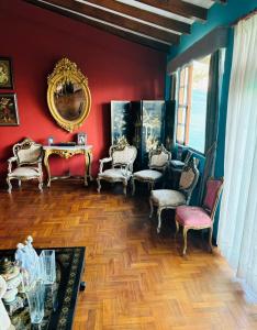 Posezení v ubytování Casa Histórica Deluxe Cumbayá