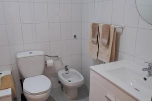 Ένα μπάνιο στο Near Beach - Family - Sleeps 4 - WiFi - Parking +19 φωτογραφίες