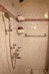 Ένα μπάνιο στο Backpackers Den Chandigarh
