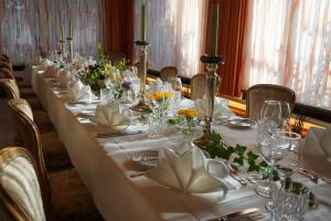 Restaurace v ubytování Hotel Restaurant Thum