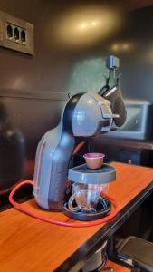 Kemudahan buat kopi dan teh di Chalé Raiz da Serra