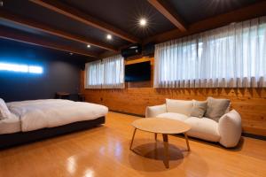 Kawaguchiko Country Cottage Ban的休息区
