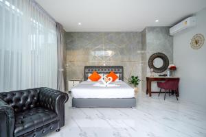 Postel nebo postele na pokoji v ubytování Love Here Poolvilla หัวหิน