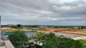 a view of a construction site with a parking lot at 依藍2館 in Jincheng