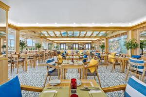 Restoran või mõni muu söögikoht majutusasutuses Wafaifo Resort Hoi An