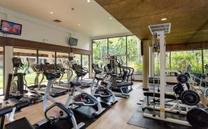Das Fitnesscenter und/oder die Fitnesseinrichtungen in der Unterkunft Katathani Phuket Beach Resort - SHA Extra Plus