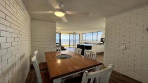 Gambar di galeri bagi Amazing Views! Unit 3 Edgecliffe di Caloundra