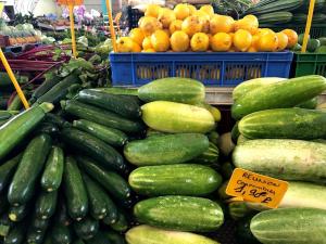 Supermarket nebo jiné obchody v  apartmánu nebo okolí