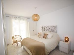 Posteľ alebo postele v izbe v ubytovaní Locrimar V B3 Moderno Apartamento Orientado al Sur + 15 fotografií