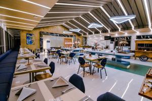 Restaurace v ubytování Azana Style Hotel Tulungagung