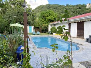 The swimming pool at or close to Studio Piscine Privée - 1 min à pied de la plage