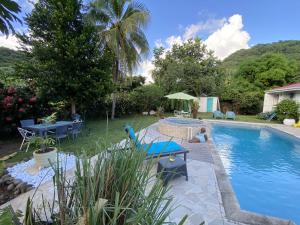 Bazén v ubytování Studio Piscine Privée - 1 min à pied de la plage nebo v jeho okolí + 17 fotografií