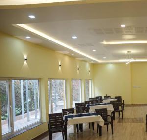 Restaurace v ubytování Coastal Grand Resorts - Akshaya