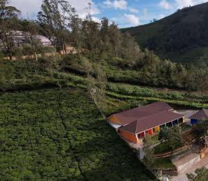 Nespecifikovaný výhled na hory nebo výhled na hory při pohledu z hotelu