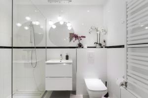 Kúpeľňa v ubytovaní Lumina 3 bedroom apart Park Szczęśliwicki