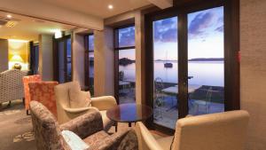 Posezení v ubytování Millennium Hotel & Resort Manuels Taupo