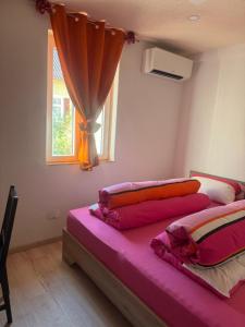 Postel nebo postele na pokoji v ubytování Fürsten Zimmer