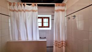 A bathroom at Pancho Molina