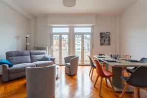 Posezení v ubytování Le Hoffman - Joli appt tout confort à Strasbourg + 3 fotografie