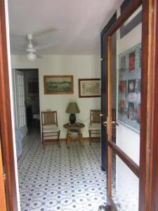 Fotografie z fotogalerie ubytování Cozy Apartment in Cittadella del Capo with Sea View v destinaci Cittadella del Capo