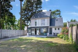 Το κτήριο όπου στεγάζεται  η παραθεριστική κατοικία