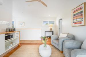 Kuchyň nebo kuchyňský kout v ubytování The Beach Shack Byron Bay