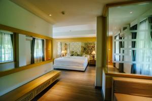 Katil atau katil-katil dalam bilik di Moon Dragon Hotel +80 gambar