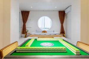 Llit o llits en una habitació de 西安市中心钟楼整套四室一厅一厨两卫