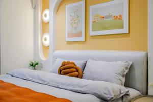 Llit o llits en una habitació de 西安市中心钟楼整套四室一厅一厨两卫