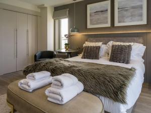 Ένα ή περισσότερα κρεβάτια σε δωμάτιο στο Arran Shores Suite 10 +5 φωτογραφίες
