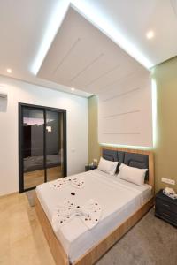 Postel nebo postele na pokoji v ubytování villa noria golf 4 chambres centre ville + 37 fotografií