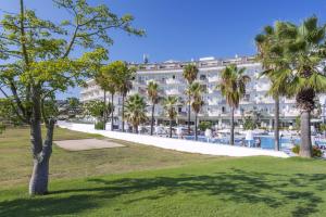 Bazén v ubytovaní Hotel Mercury by ALEGRIA alebo v jeho blízkosti