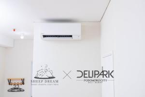 Certifikát, hodnocení, plakát nebo jiný dokument vystavený v ubytování Delipark Mall Luas 60Meter 2Kamar Lexington Lt7