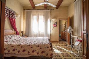 4 Bedroom Farmhouse with Private Pool客房内的一张或多张床位