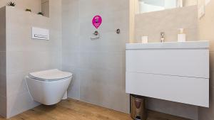 Kúpeľňa v ubytovaní VacationClub - Koło Brzegu Apartament 54