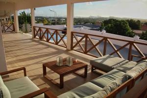 Balkon oz. terasa v nastanitvi Villa with view in Willemstad
