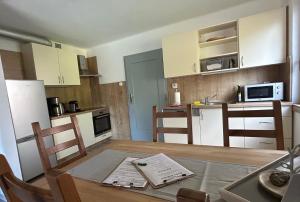 Kuchyň nebo kuchyňský kout v ubytování Haus Waldblick