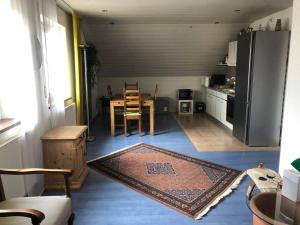 Kuchyň nebo kuchyňský kout v ubytování Stilvolles Apartment bei Augsburg