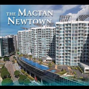Bazén v ubytování Mactan Newtown 2 Bedroom Condo nebo v jeho okolí