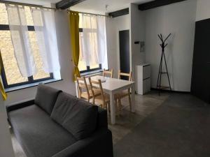 Posezení v ubytování Rivage Ardennais - chateau - CHU -T2-queen size