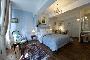 Guest House Saint Yves客房内的一张或多张床位