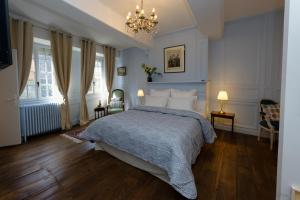 Guest House Saint Yves客房内的一张或多张床位