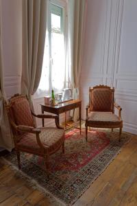 Guest House Saint Yves的休息区