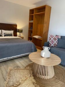 Postel nebo postele na pokoji v ubytování Room in Studio - Cactus Suberb Suite With Private Pool
